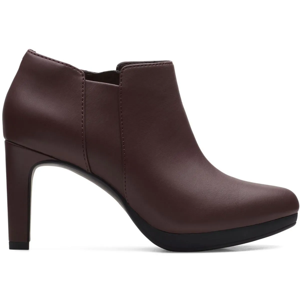 AMBYR STEP Womens Patent Almond Toe Booties
