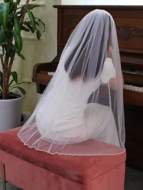 Beaded Short Bridal Veils Fingertip Length V684