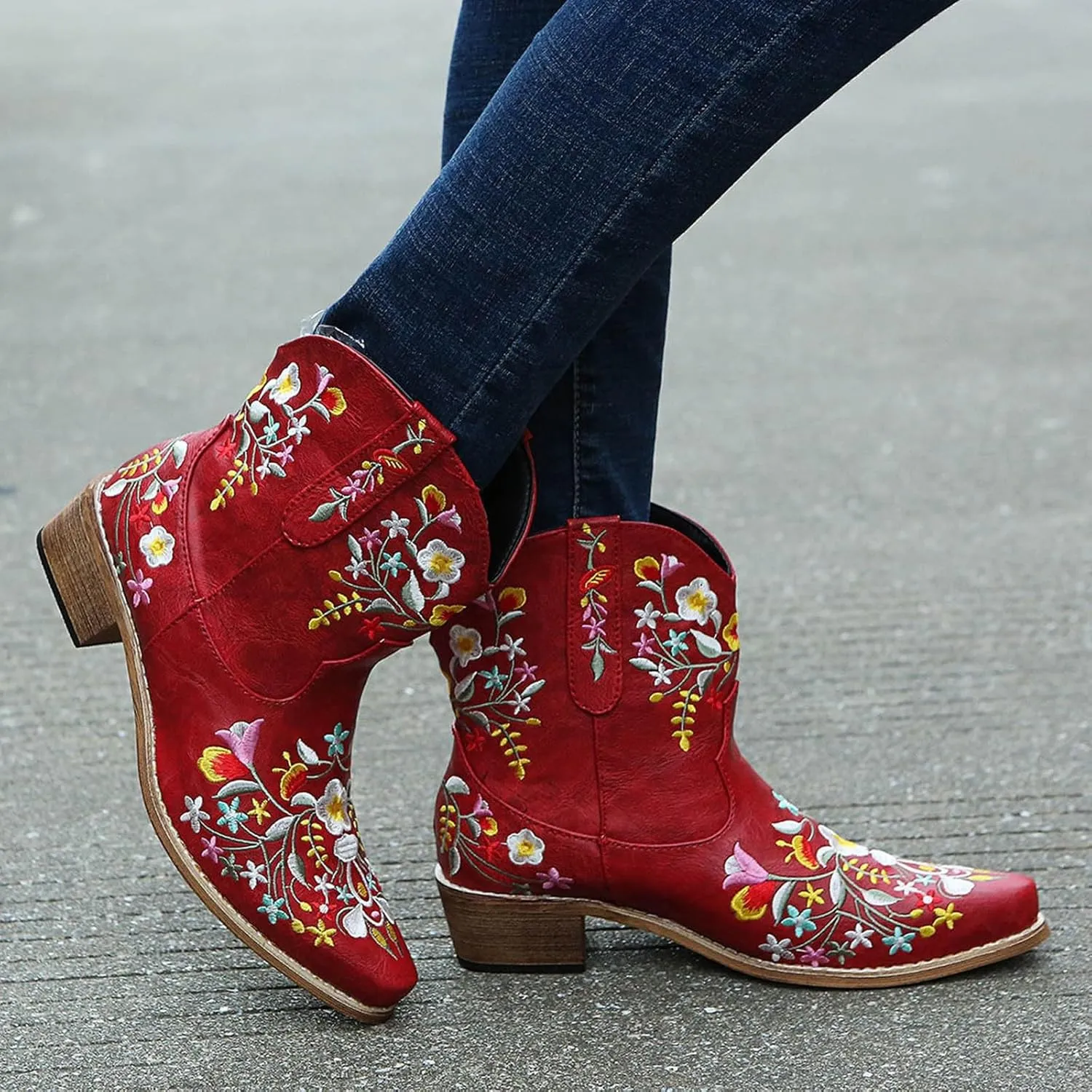 Cowboy Boots for Women Comfy Ankle Boots for Women Solid Color Leather Flower Embroidery Low Heel Pointed Toe Boots