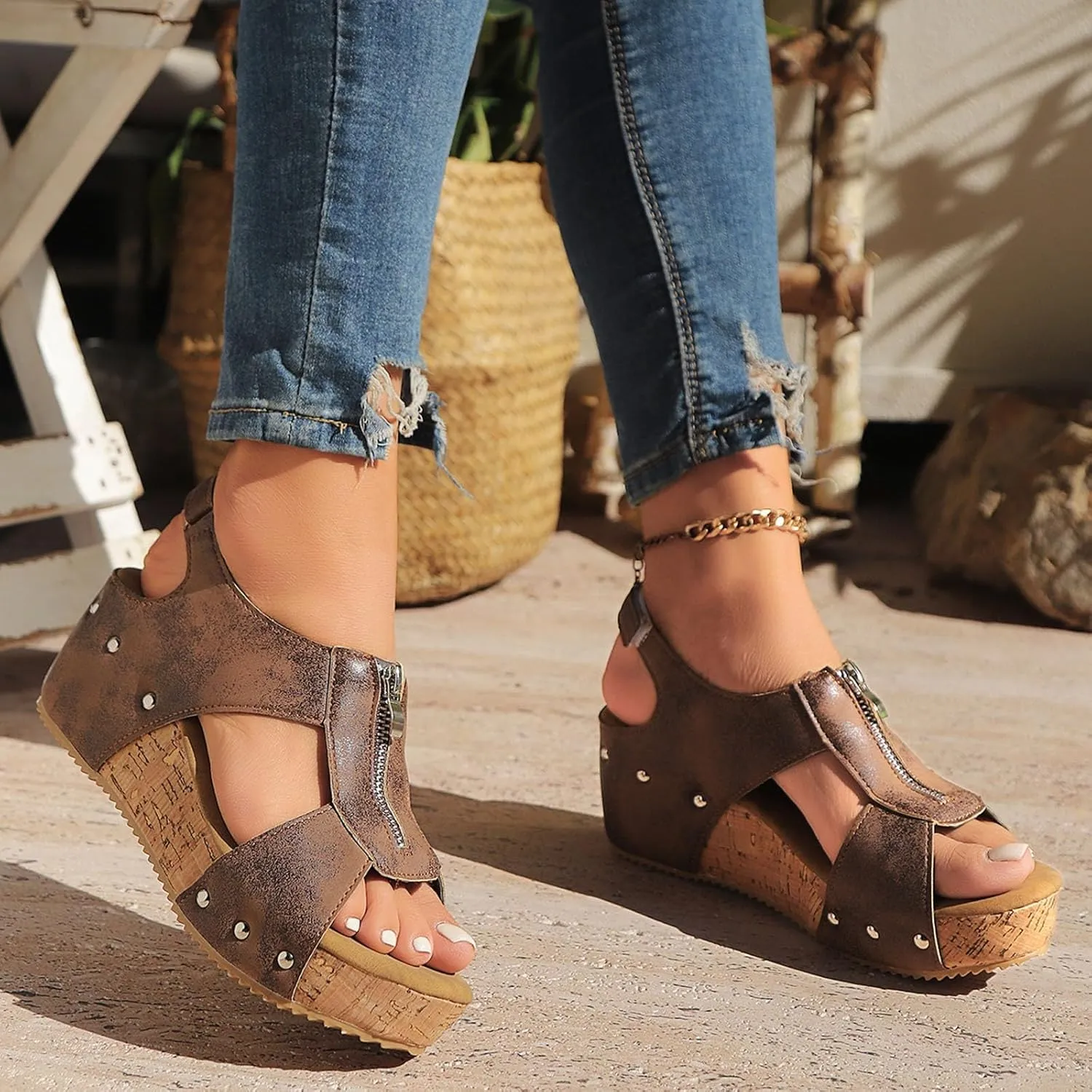 Summer Sandals for Women Summer Boho Beach Sandal Platform Wedge Sandals Lightweight 2025 Wide Width Comfortable Shoes with Ankle Strap Arch Support for Woman Summer Shoes Slip on Slides Sandal